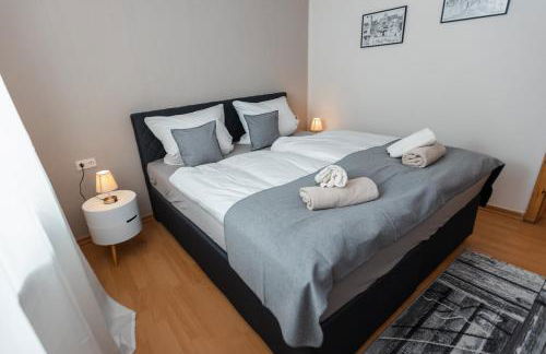 BG Living & Hosting - Mosel-Fachwerkhaus nahe Calmont Klettersteig - 2 Schlafzimmer, Parkplatz, WLAN & Netflix, 5 Personen - Foto 16