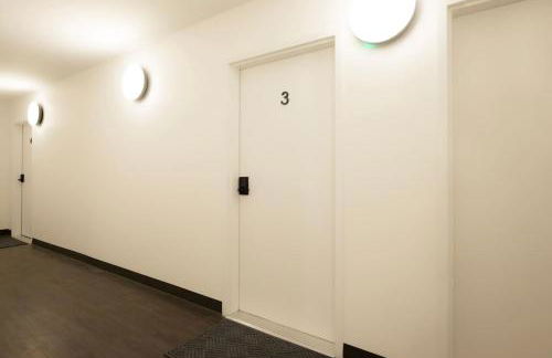 Above The Roots - Sophisticated 1BD Retreat - Photo 45