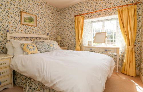 Vine Cottage - Photo 10