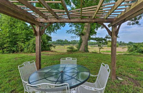 Spacious Apt Overlooking AR River Near Dtwn! - Foto 28