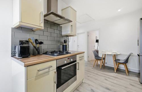 Central Apartment - 16 Mins to London - Foto 17