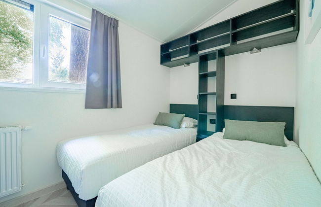 Forest Chalet Escape - Photo 2