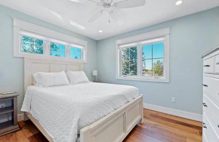 Lux Beach Home Lake Views Firepit - Foto 34