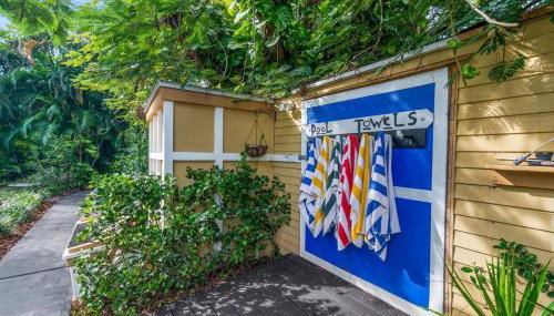 Tropical Oasis Located Near Lake With Pool and Hot Tub - Foto 2