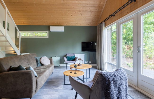 Forest Lodge in Nature With Pond Views - Foto 14