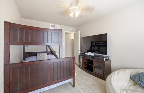 Private Beach Volleyball Pool Retreat - Foto 41