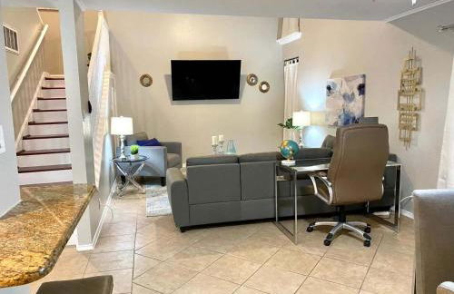 Stylish Furn 3BD Condo Six Flag Grand Prairie GP64A - Foto 13