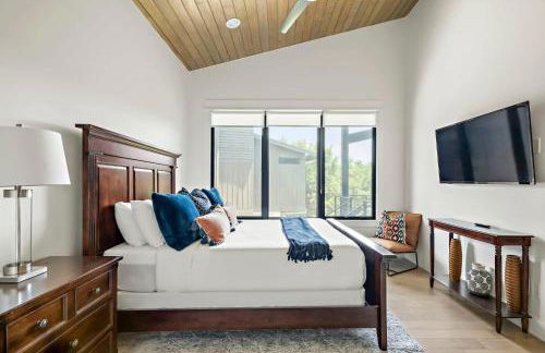 Luxe 3-Story Retreat - Chefs Kitchen and Firepit - Foto 7