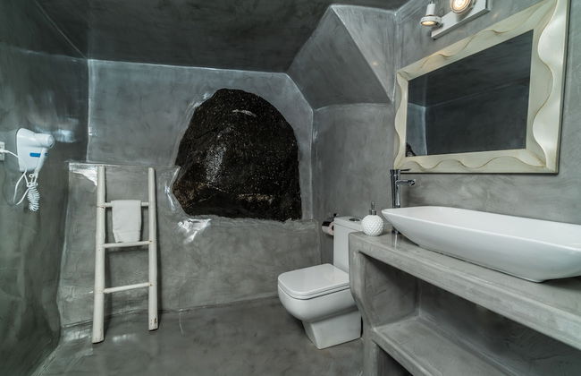 Thetis Cave Houses - Photo 32