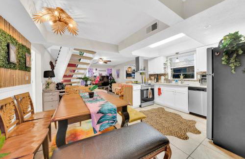 Zen Jungle House by Busch Gardens Sleeps 12 with Outdoor Games & Detached Play Space! - Foto 11