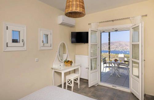 Stelios-Korina Villa with Pool and Stunning View in Syros Posidonia - Photo 7