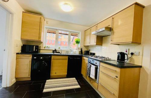 Plantsbrook Place - Luxury 4 bed House + Parking - Foto 15