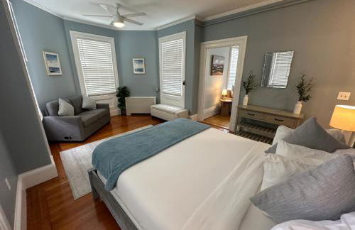 Charming Victorian Home Downtown Newport - Photo 17