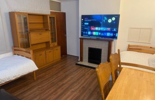 Andover Bungalow - Photo 36