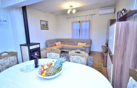 Holiday home Dinko - Photo 28