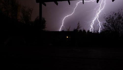 Wooden chalet, for 4 people air-conditioned - Foto 2