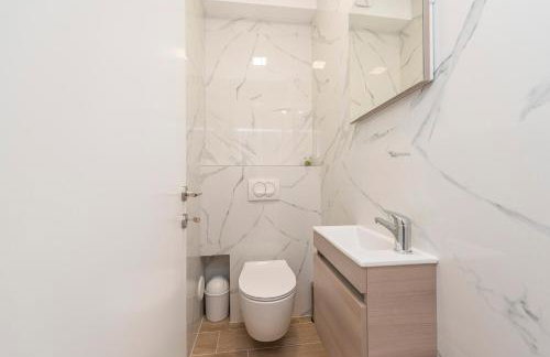 Villa Eni Beachfront apartment with pool - Photo 32