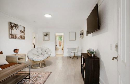 Pensacola Pad 1BR 1BA Modern - Foto 2