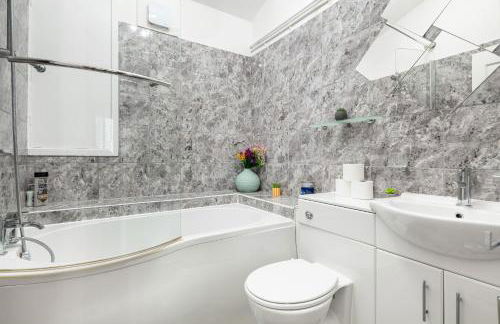 Perfect Location 2bed 2bath APT Central London - Foto 12