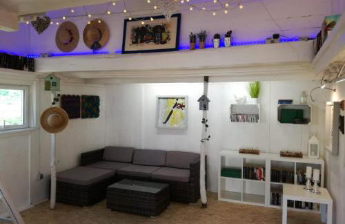 Zurück zur Natur - Urlaub im Zirkuswagen, Sommeratelier oder Schindelwagen - Foto 5