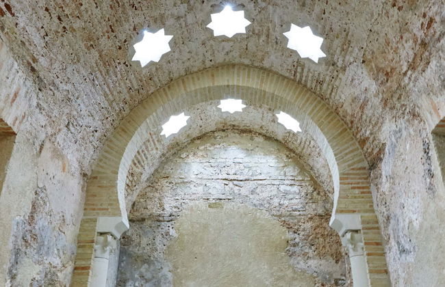 Arab Baths and Villardompardo Palace Guided Tour - Photo 1