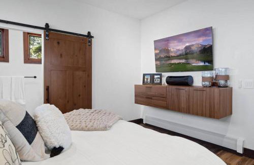 Modern Mountain Lake House - Foto 38