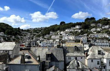 Contemporary 3-Bedroom Home with Stunning Views - Foto 48