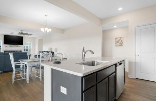 Robert's Retreat - Brand new home w/ gorgeous water views! - Foto 24