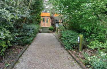 Private Couples hideaway with hot tub - Photo 24