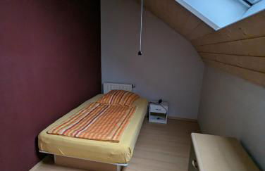 Ferienhaus Stein, TOP Monteurwohnung, sehr groß, 4 Einzelzimmer, Doppelzimmer, Übernachtung bis zu 8 Personen möglich - Foto 16