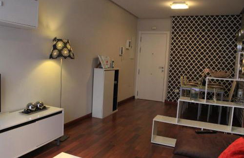 ACOGEDOR APARMENTO JUNTO AL CENTRO - Foto 6