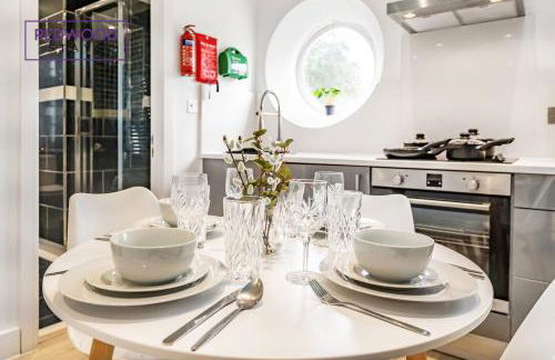 1 Bed 1 Bath, Modern Town Center Apartment, Netflix By Redwood Stays - Foto 14