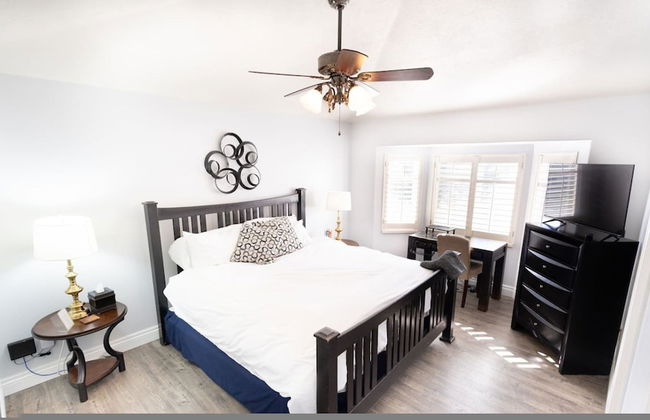 Farmington Gem 6BR Private Fenced Yard Sleeps 15 - Foto 65