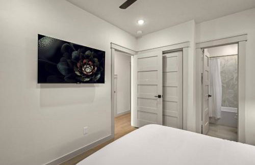 2Linkd Homes | 9BR•All Private Baths | Pool |Gated - Foto 29