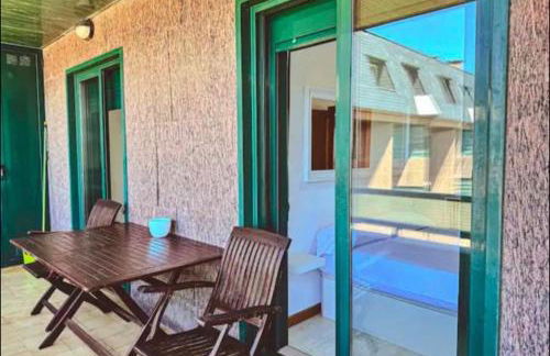 2 Habitaciones con vistas y 2 Terrazas en Primera Linea Playa Samil - Foto 23