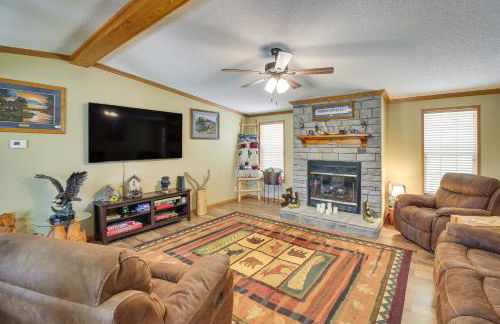 Lakefront Arkansas Home with Dock and Sunroom - Foto 4