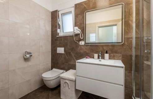 Awesome Home In Drazice With Wifi - Foto 24