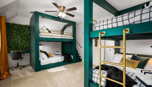 Upscale 4BR Cypress Home w Pool, Hot Tub, Theater, Sleeps 20 - Foto 3