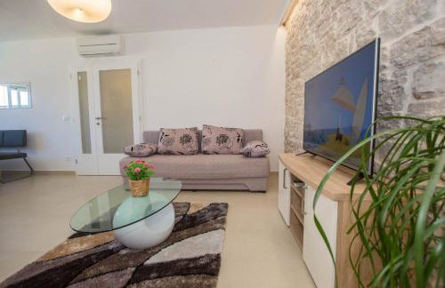 Villa Kris with Pool in Mrgani - Foto 12