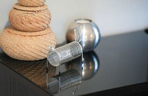 Elegant 1BR in Elizabeth with Covered Porch - Foto 20