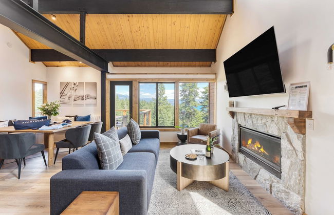 Lake View, Firepit, Game Room Remodeled Lake Tahoe Luxury Cabin by Avantstay - Foto 33