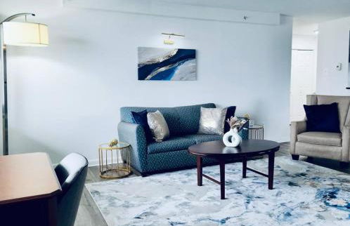 Modern 2bed 2 bath heart of Townson suite - Foto 22