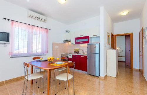 Apartments Ivan Sea View in Peaceful Lun - Photo 71