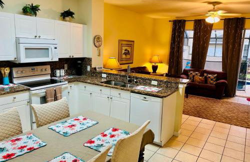 The Orlando Hideaway Family Townhome Steps from Disney 3BR 3BA - Photo 6