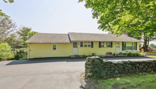 Connecticut Retreat Steps to Historic Downtown! - Foto 2