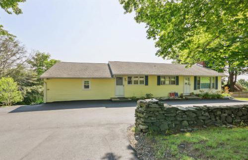 Connecticut Retreat Steps to Historic Downtown! - Foto 2