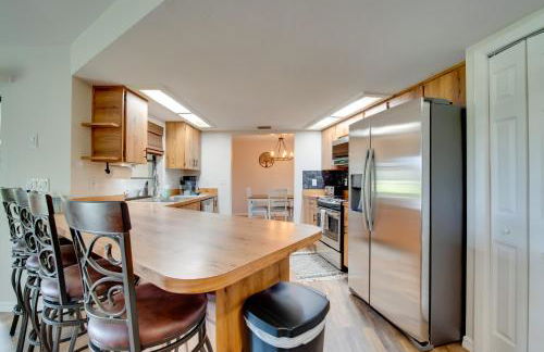 Walk to Lake Geataway with Yard in Inverness - Foto 6