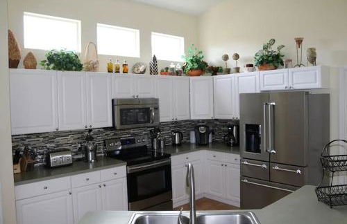 AMAZING South Lake View, 4 Bed 3 Bath, 6 TVs, PS5 VR2, Piano, UNIQUE endless pool - Foto 2