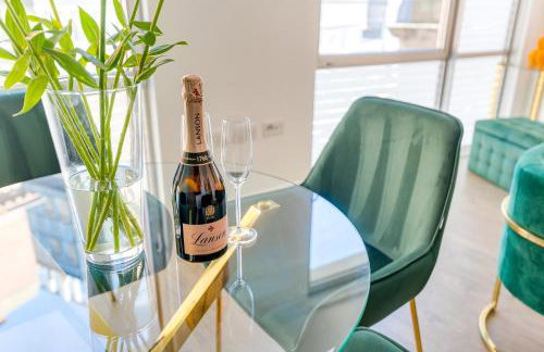 Liverpool Hatton Garden 1 & 2 Bedroom Apartments - WiFi & Secure Parking - Photo 44