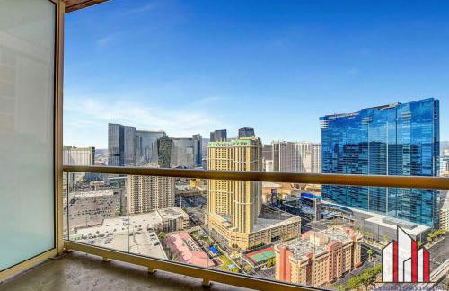 MGM Signature-32-607 F1 Track & Strip View Balcony - Foto 37